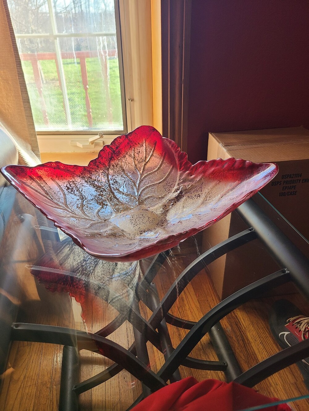 Decorative Leaf Glass Bowl - Red